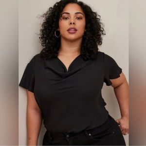 Torrid georgette cowl neck short sleeve size 3 3x 22-24